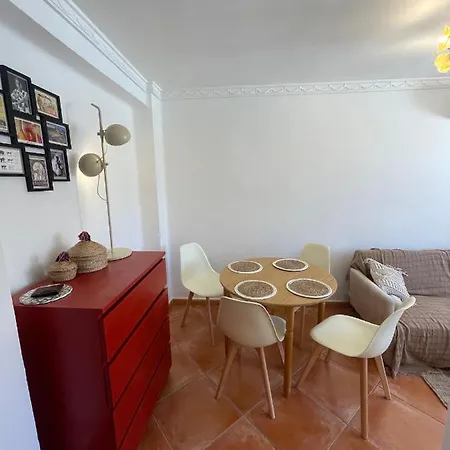 Two Bedroom In Center With Views *