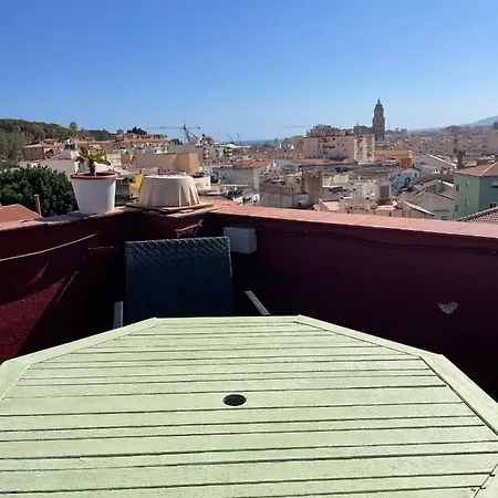 Two Bedroom In Center With Views Appartamento Málaga